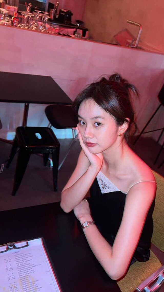 惠利手上這隻手錶原來大有來頭？盤點韓劇女神惠利日常私服最愛同款手錶！