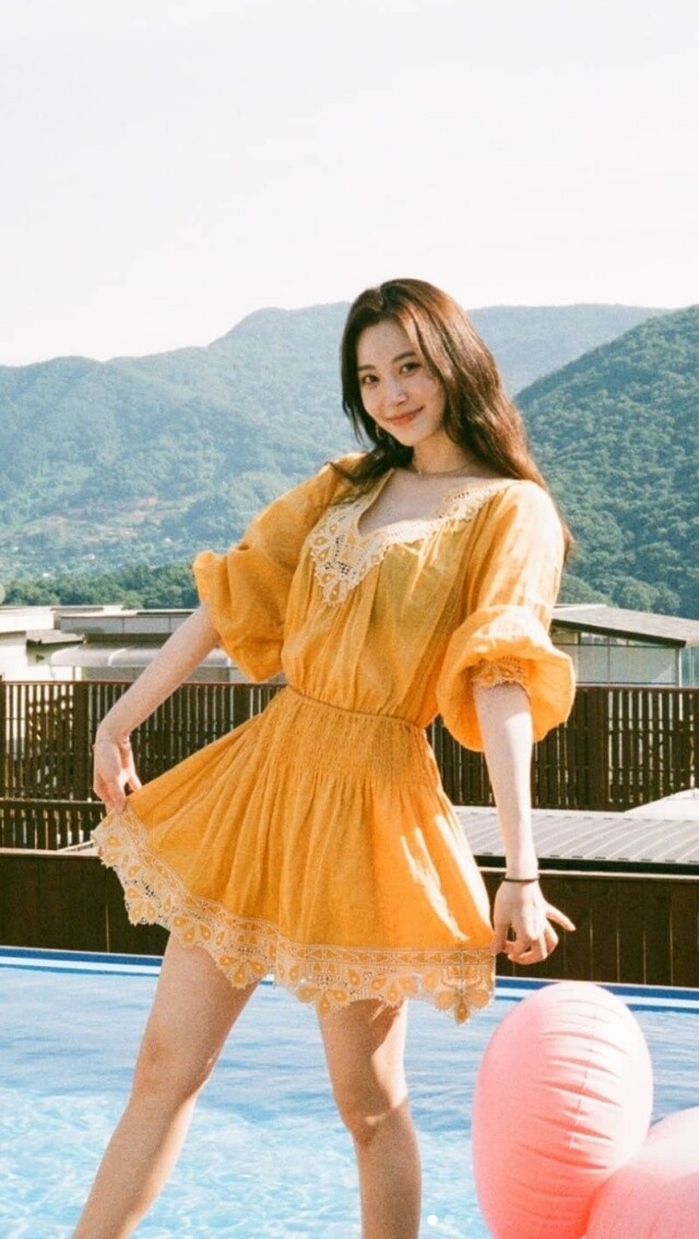 《氣象廳的人們》女二Yura身材不輸朴敏英！價值5億保險的美腿 + 完美零贅肉減肥瘦身方法！