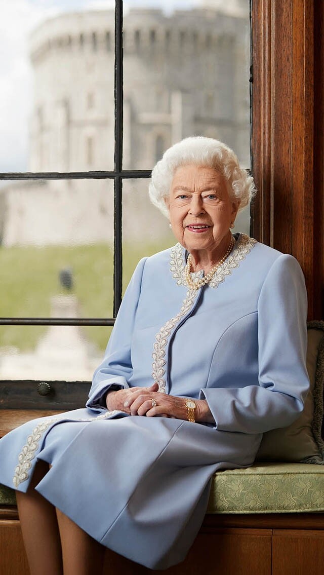 英女王逝世終年96歲！回顧英女王美貌演變史！英國女王伊莉莎白二世年輕時絕美珍貴照片曝光！
