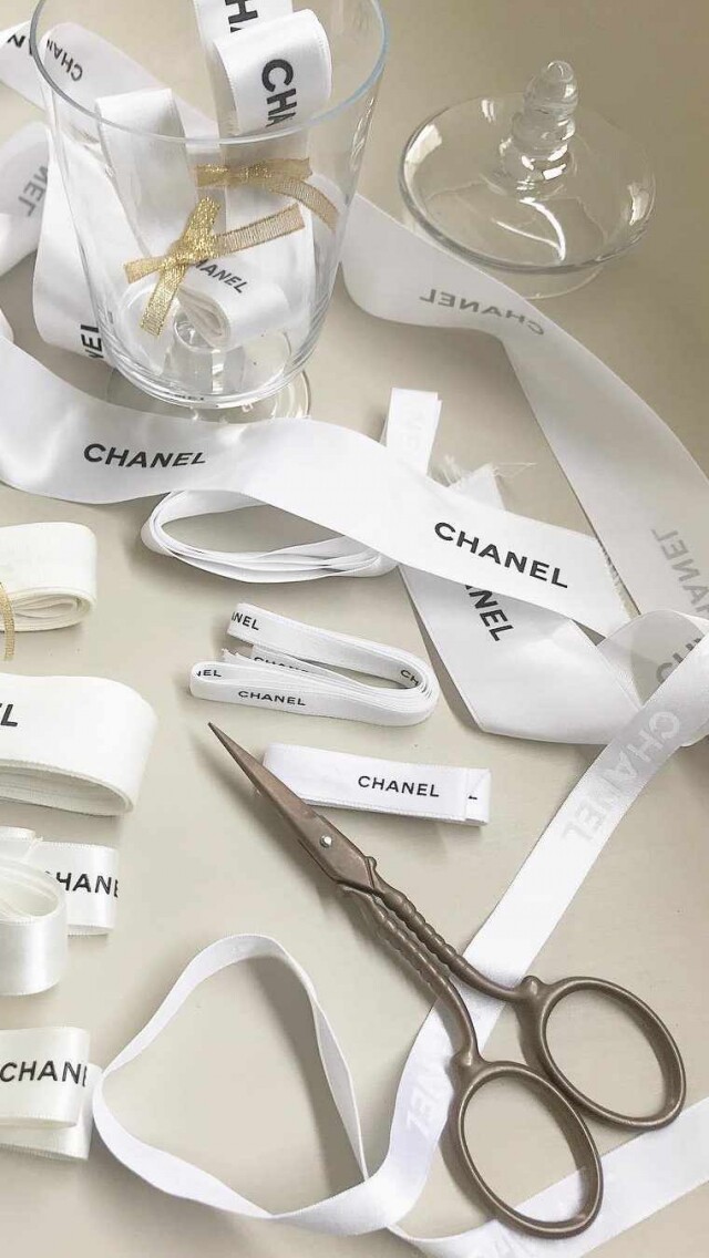 IG大熱關鍵字 #ChanelRibbon：除了用Chanel、Dior絲帶綁頭髮 原來還有更多用法！