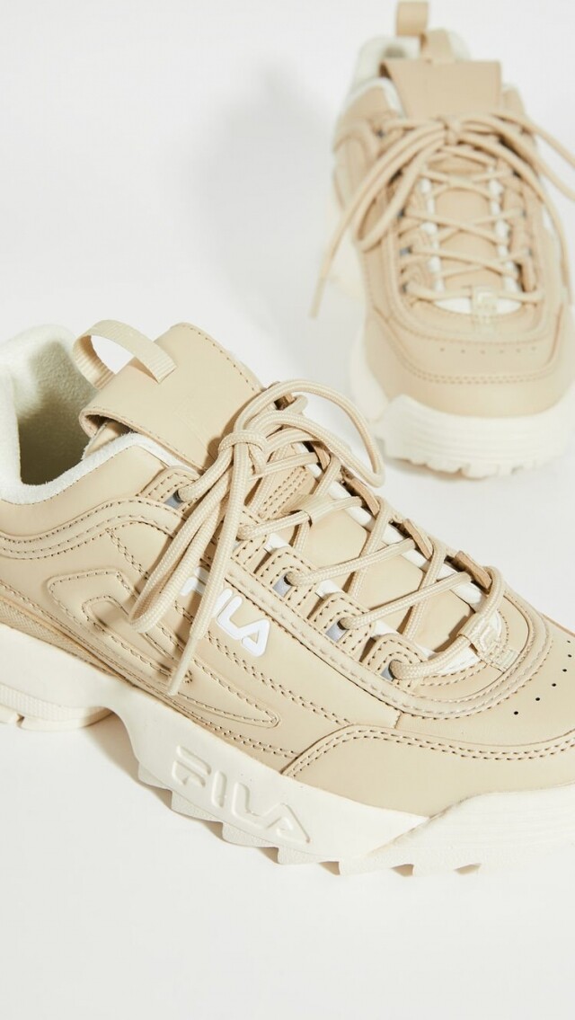 奶油奶茶色波鞋柔和易襯！網購人氣品牌Veja、Fila、Chloé百搭款推介