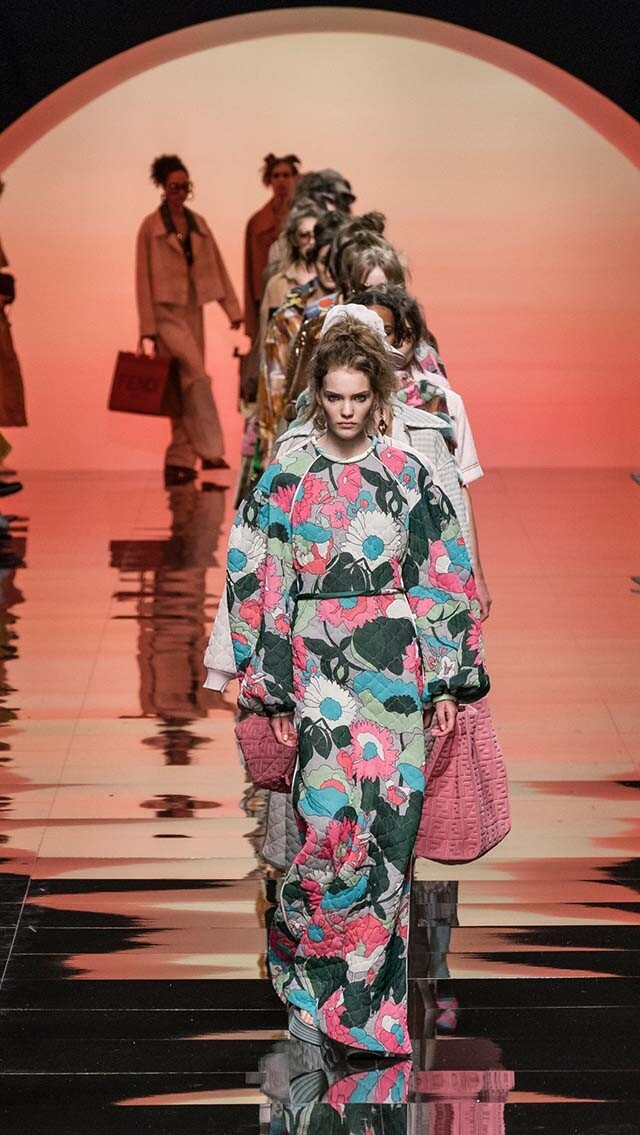 Fendi 2020春夏米蘭時裝騷：渡邊直美、蒙面Checking Invoices撐場 Karl Lagerfeld離世後首個女裝騷