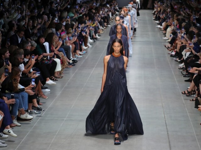 Sportmax 2020春夏時裝騷：設計師Grazia Malagoli從系列中展現陽光下的剛柔並濟美學