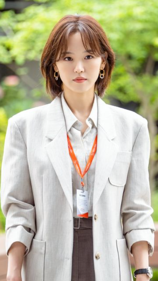 《Start-up》女二「秀智姐姐」短髮造型超搶眼！姜漢娜8款西裝穿搭值得上班族參考