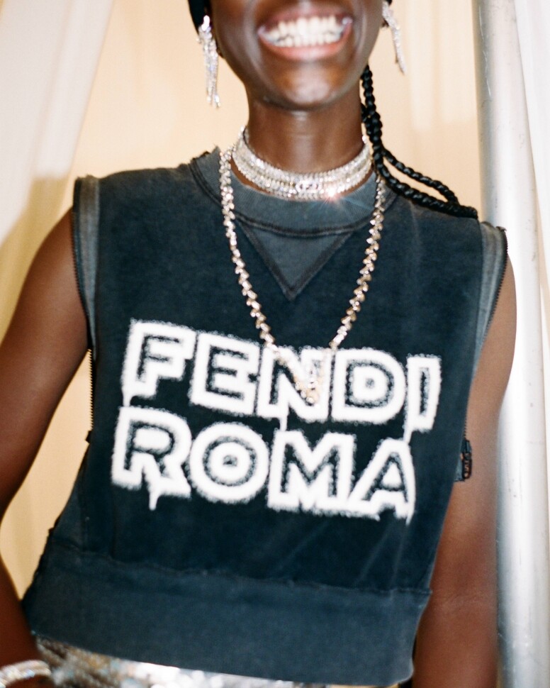 Fendi 2023 秋冬紐約時裝騷：紀念Baguette 誕生25週年 推出與Marc Jacobs、Tiffany & Co、Porter聯名手袋！