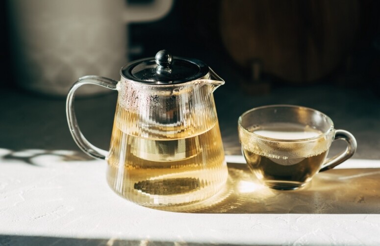 紅茶綠茶哪一個比較好？減肥飲紅茶可以嗎？烏龍茶是綠茶還是紅茶
