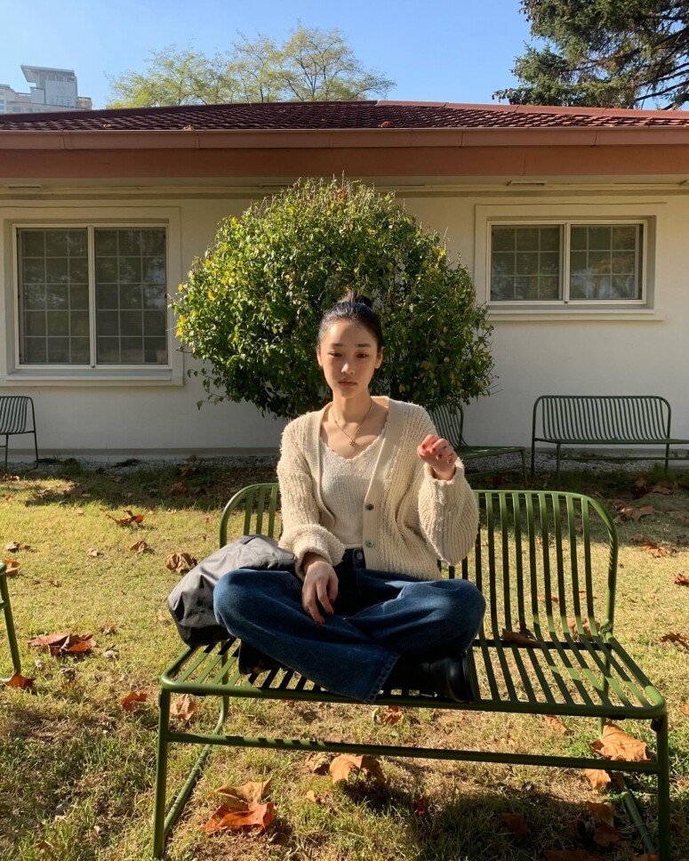 自然系女孩的4個魅力秘訣！長相耐看的她們最愛文藝氣息穿搭