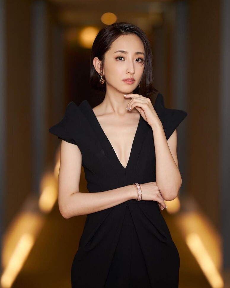 兩次獲得金鐘獎女主角獎