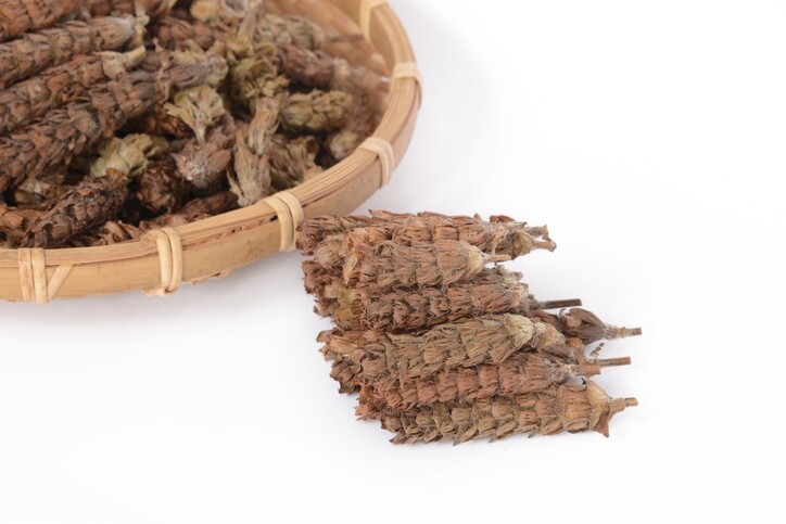 夏枯草功效與禁忌！金銀花夏枯草清肝明目降血壓！夏枯草煲幾耐？