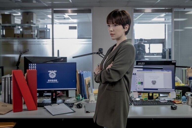 《誰是被害者2》衝Netflix排行冠軍！許瑋甯都市OL形象成追劇亮點 上班穿搭範本！