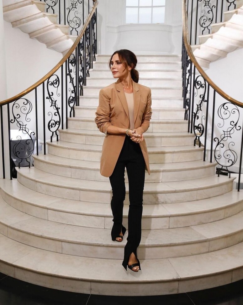 碧咸嫂全身不超過3種顏色！即學Victoria Beckham「3色規則」穿搭術