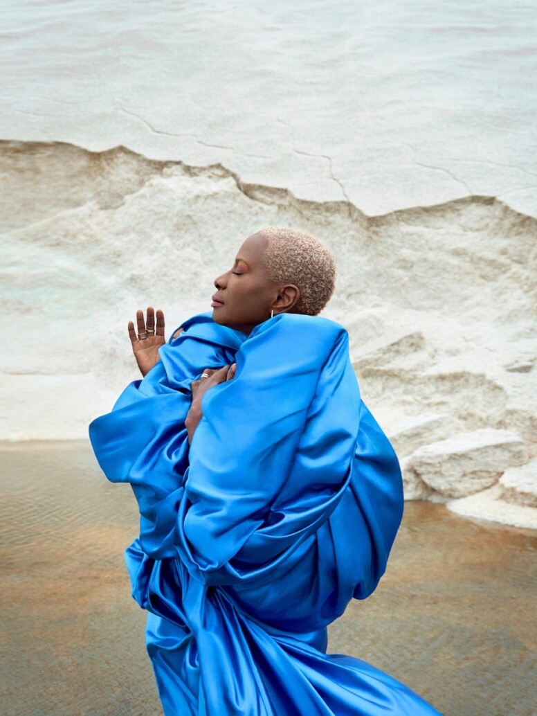 專訪非洲之后Angelique Kidjo:「無論你的皮膚長着甚麼顏色,也是美麗的。」 專訪非洲之后Angelique Kidjo:「無論你的皮膚長着甚麼顏色,也是美麗的。」