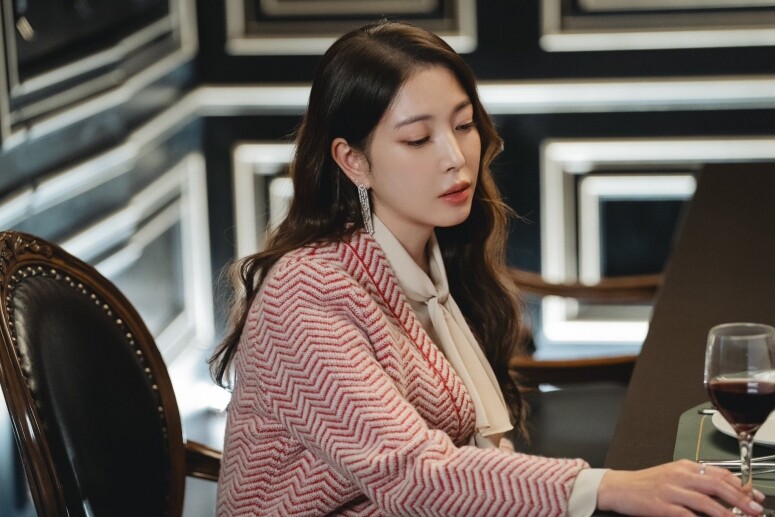 BoA登場《和我老公結婚吧》 網民：認不出來！ 回顧BoA 14歲出道至今23年造型轉變！