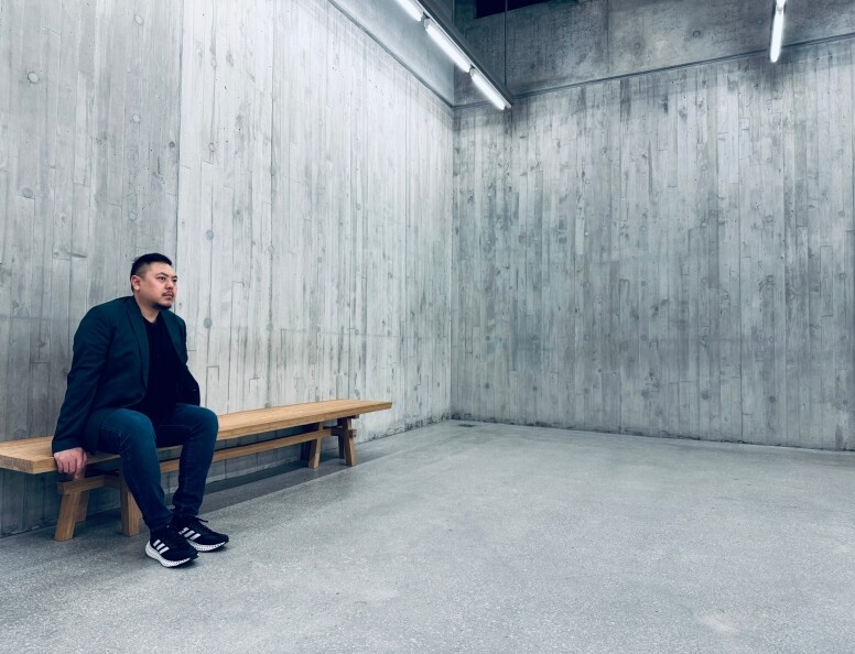 專訪藝術家周俊輝Art Basel Hong Kong 2025個展《Interview the Interviewer II》：當新聞變成歷史，藝術能否成為另一種紀錄？