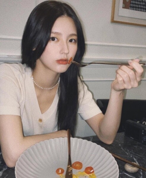 (G)I-DLE薇娟身材火辣！蛇腰直角肩曹薇娟Miyeon4個瘦身運動餐單公開