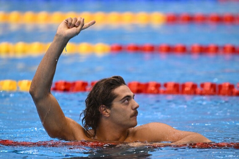 巴黎奧運背泳金牌197意大利選手Thomas Ceccon太犯規！被游泳耽誤的時尚模特兒！