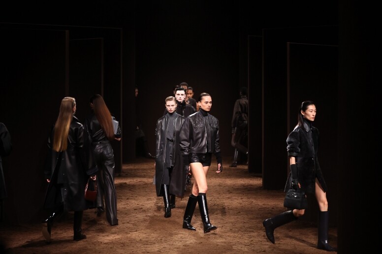 【2025秋冬巴黎時裝周】一文解構Balenciaga、Hermès、Valentino等秋冬系列重點、新季手袋鞋款率先看