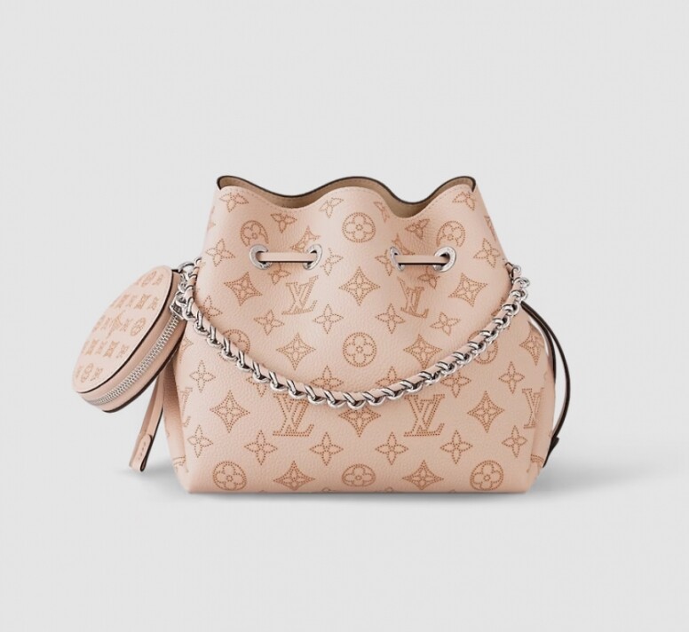 Pantone 2024大熱色Peach Fuzz出爐!跟上潮流入手Chloe、Alaia等12款「柔和桃色」手袋推介 Pantone 2024大熱色Peach Fuzz出爐!跟上潮流入手Chloe、Alaia等12款「柔和桃色」手袋推介