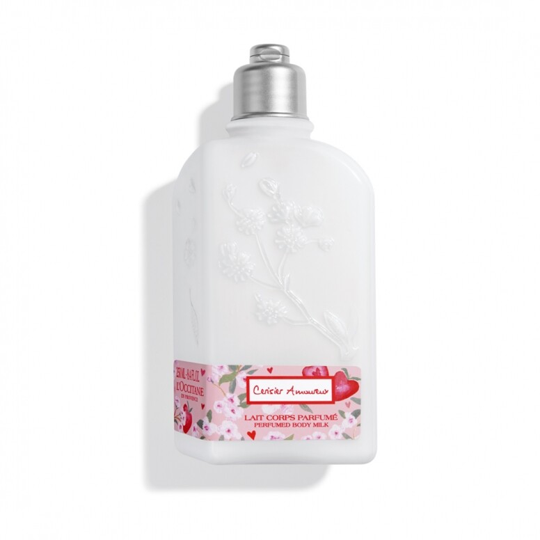 配方蘊含乳木果油、玫瑰果油、玫瑰精華及玫瑰花水。玫瑰甜杏的芳香讓人