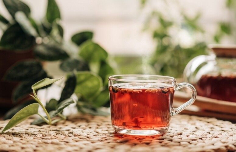 紅茶綠茶哪一個比較好？減肥飲紅茶可以嗎？烏龍茶是綠茶還是紅茶