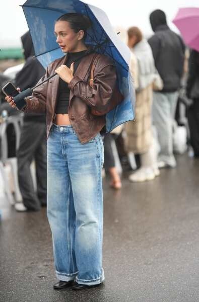 雨傘幾骨比較好？12骨與24骨的差別、長柄遮與縮骨遮該怎麼選？