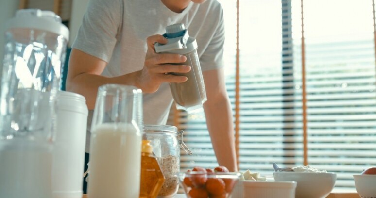 蛋白粉功效、壞處！一文看懂蛋白粉什麼人不能吃？7個不適宜懾取蛋白粉時間