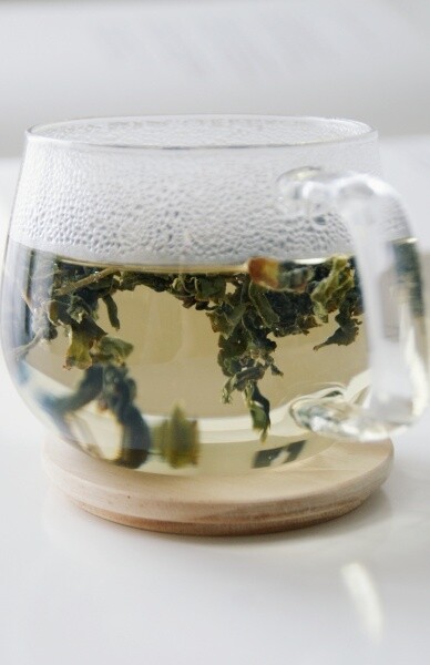 紅茶綠茶哪一個比較好？減肥飲紅茶可以嗎？烏龍茶是綠茶還是紅茶