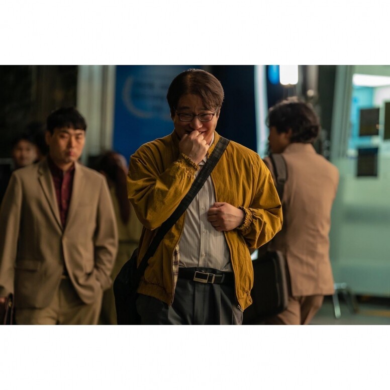 增肥十磅、化禿頭妝！安宰弘由男一神還原《假面女郎》