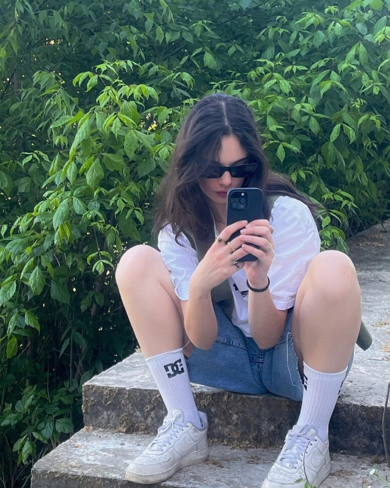 被譽爲是最美的星二代！來認識意大利國寶級女神Monica Bellucci的19歲女兒Deva Cassel！