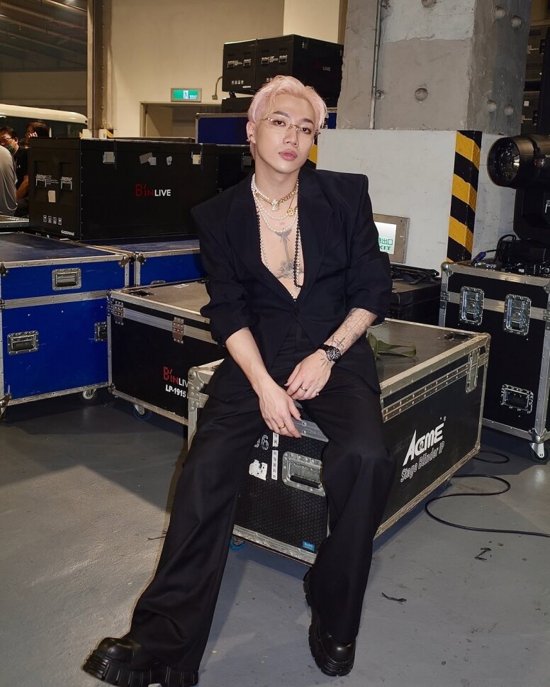 台灣歌手ØZI來港為Chanel J12 Party獻唱!解構OZI壞男孩穿搭,成為行走費洛蒙! 台灣歌手ØZI來港為Chanel J12 Party獻唱!解構OZI壞男孩穿搭,成為行走費洛蒙!