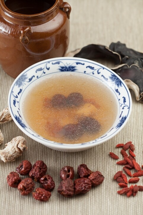 當歸功效與禁忌！秋冬當歸湯食譜補血調經抗炎！什麼人不能吃？