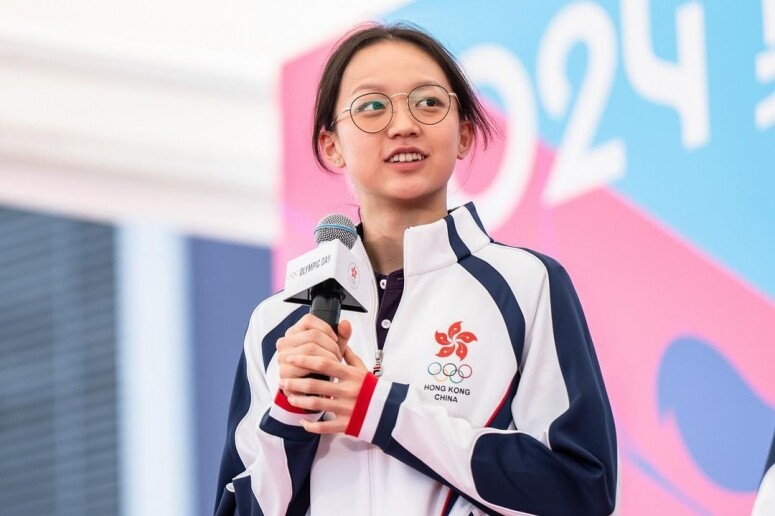 巴黎奧運張心悅17歲出戰200米！最年輕港將日常泳裝穿搭出自這個品牌？