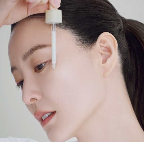 眼部精華用法！Eye serum功效及錯用眼部精華反生油脂粒