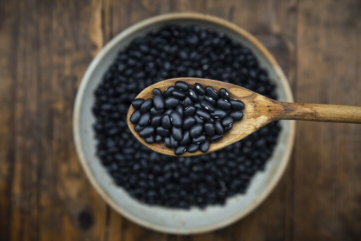 黑色食物有助減肥？黑豆、黑芝麻黑色食物好處燒脂抗氧化