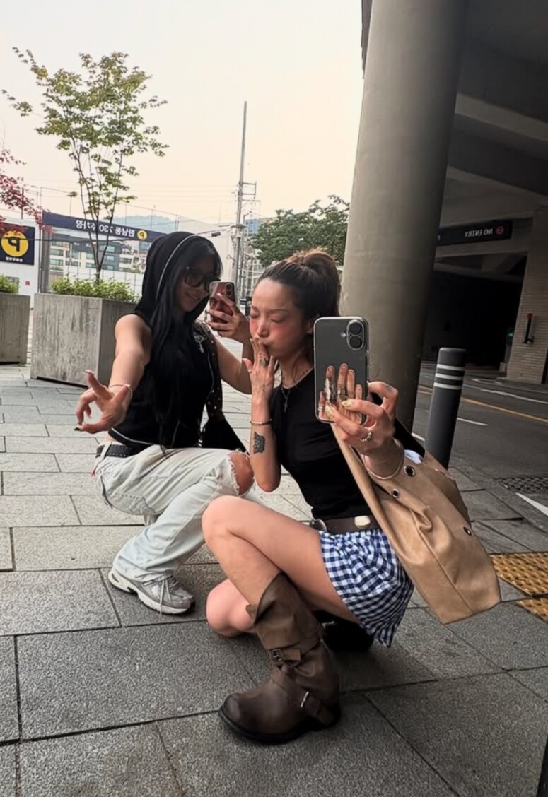 韓系ABG亞裔女孩穿搭公式！解構韓國博主Yeeul如何用2025流行元素搭配出ABG風格