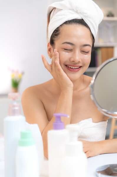 眼部精華用法！Eye serum功效及錯用眼部精華反生油脂粒