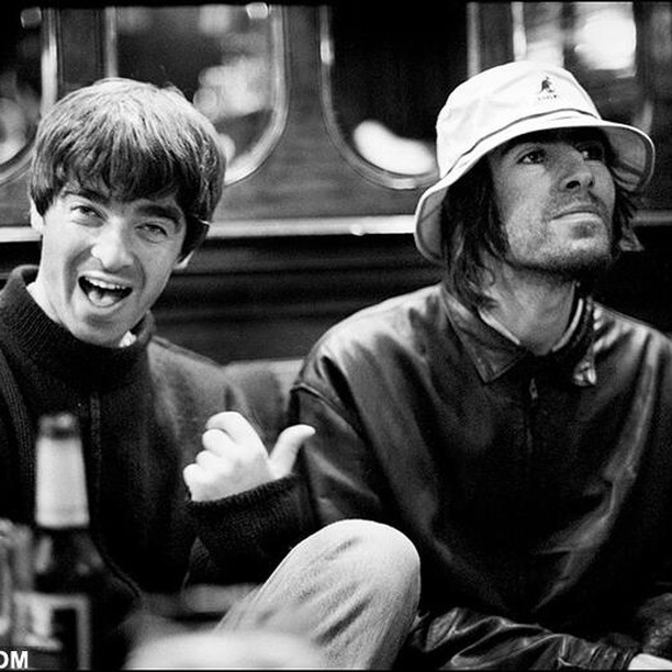 Oasis 破冰復合！Gallagher 兄弟反面多年竟然回歸2025 開唱！