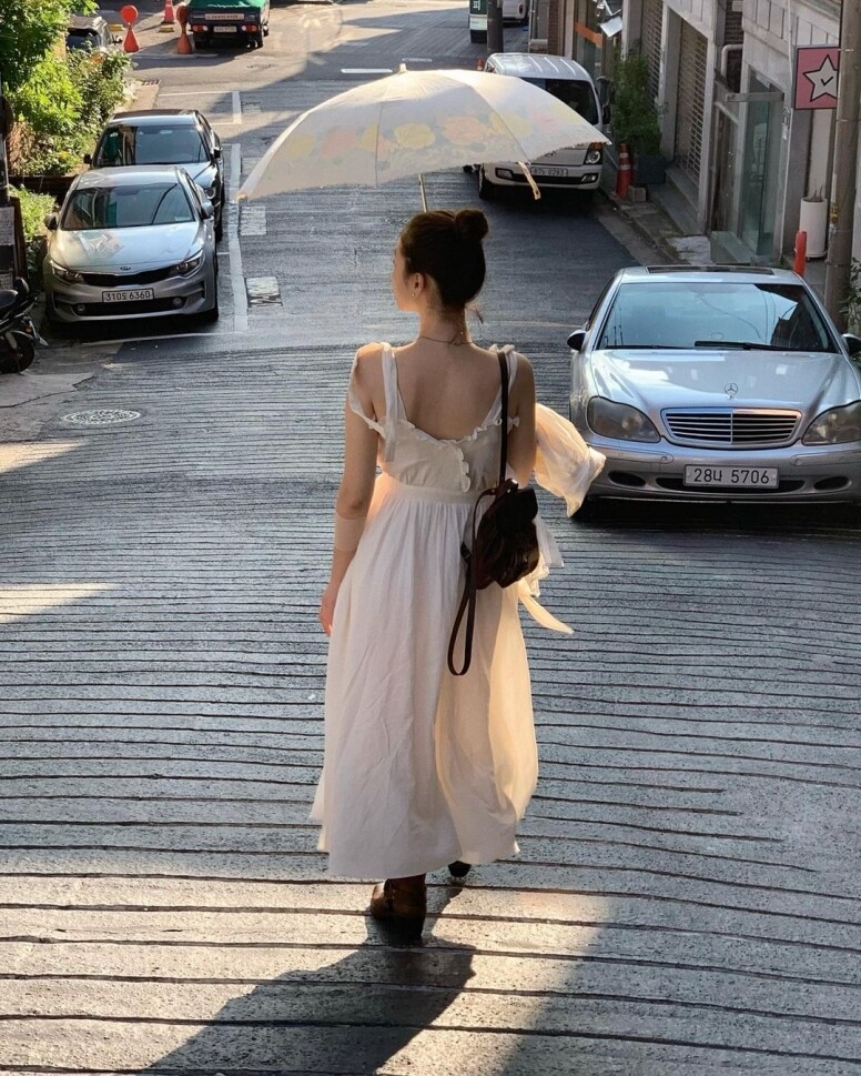 自然系女孩的4個魅力秘訣！長相耐看的她們最愛文藝氣息穿搭