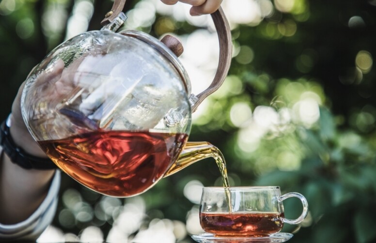 紅茶綠茶哪一個比較好？減肥飲紅茶可以嗎？烏龍茶是綠茶還是紅茶
