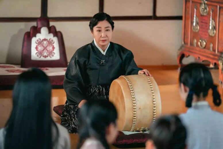 金泰梨《正年》Disney+開播！國劇+歌舞故事在說什麼？