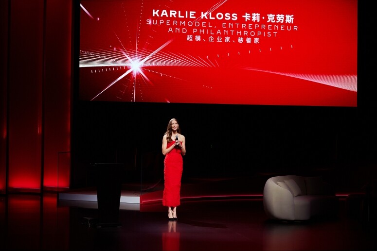 專訪國際超模兼企業家：來自Karlie Kloss的變革力量