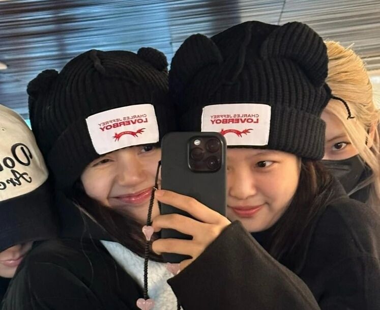 BLACKPINK Jennie、Lisa閨蜜同款