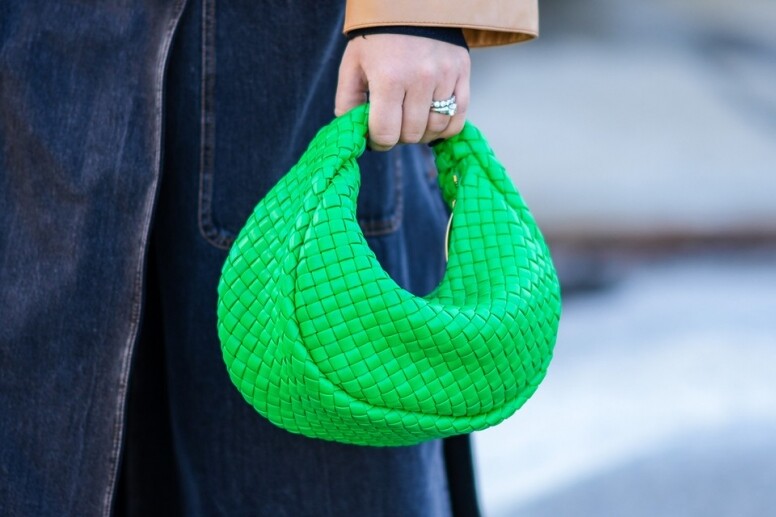 手袋也能終生保養？Bottega Veneta 推出此計劃為了迎戰Daniel Lee入主Burberry後的新時代？ ELLE HK