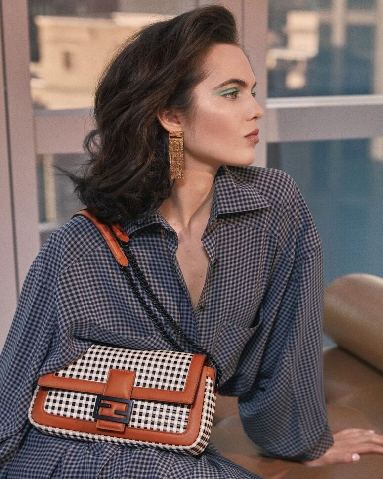Fendi 2023 秋冬紐約時裝騷:紀念Baguette 誕生25週年 推出與Marc Jacobs、Tiffany & Co、Porter聯名手袋! Fendi 2023 秋冬紐約時裝騷:紀念Baguette 誕生25週年 推出與Marc Jacobs、Tiffany & Co、Porter聯名手袋!