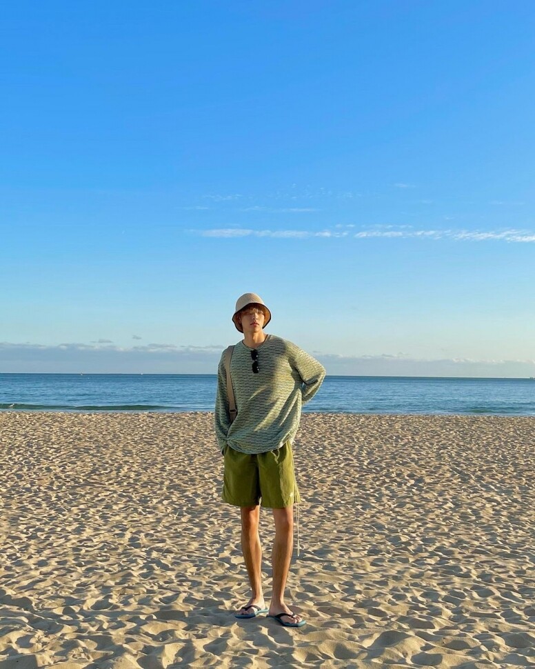 范麒智早前到了韓國旅行，也配合當地風俗，