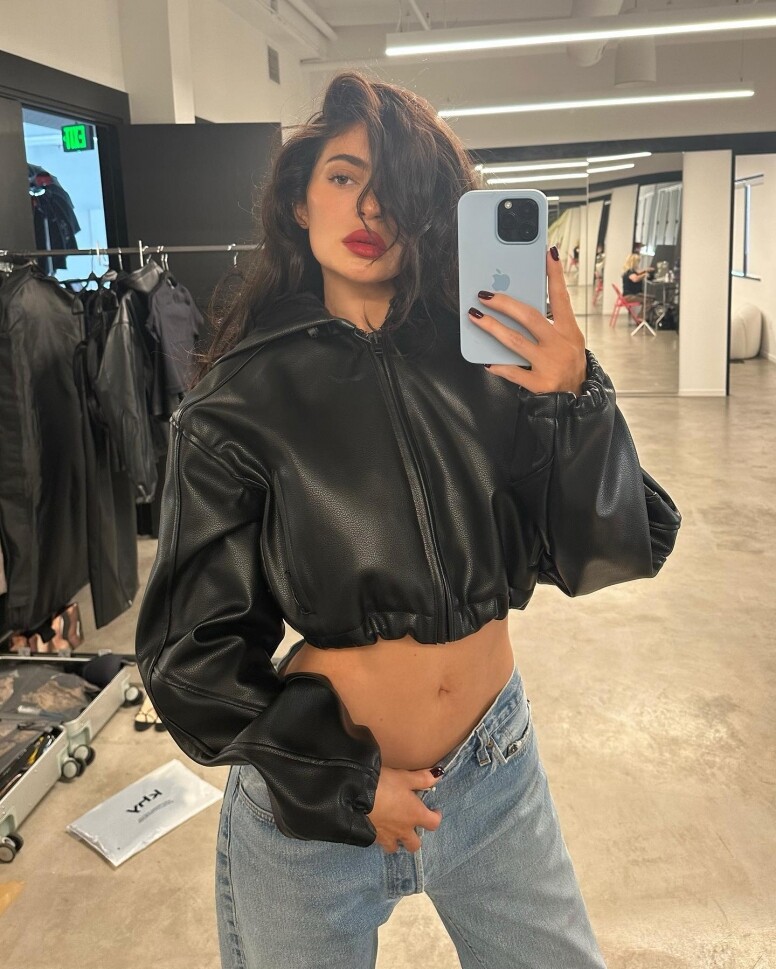 26歲流量及話題女王Kylie Jenner再創個人時裝品牌Khy！成為名媛界最有商業頭腦的女強人！