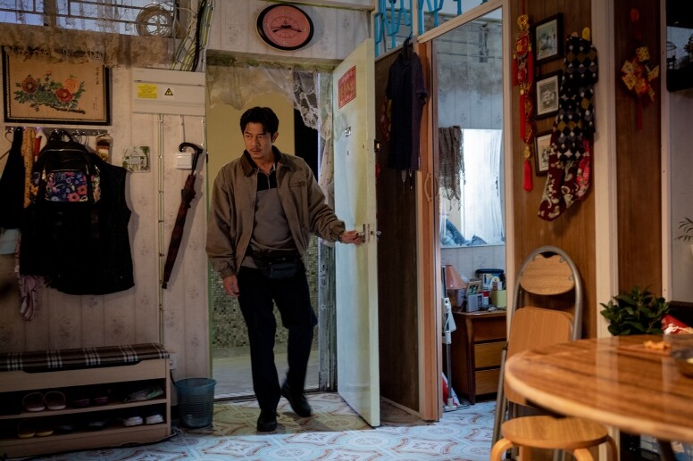 【ELLE Cinema】專訪《無名指》導演孔令政、女主角許恩怡︰放下批判，說出最真實的故事。