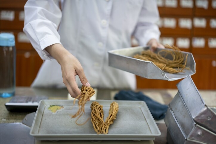 當歸功效與禁忌！秋冬當歸湯食譜補血調經抗炎！什麼人不能吃？