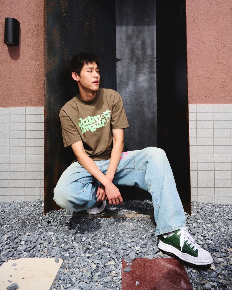 憑BL神劇《以你的心詮釋我的愛》走紅！解構泰國新世代演員Billkin的「犬系男友」穿搭風格
