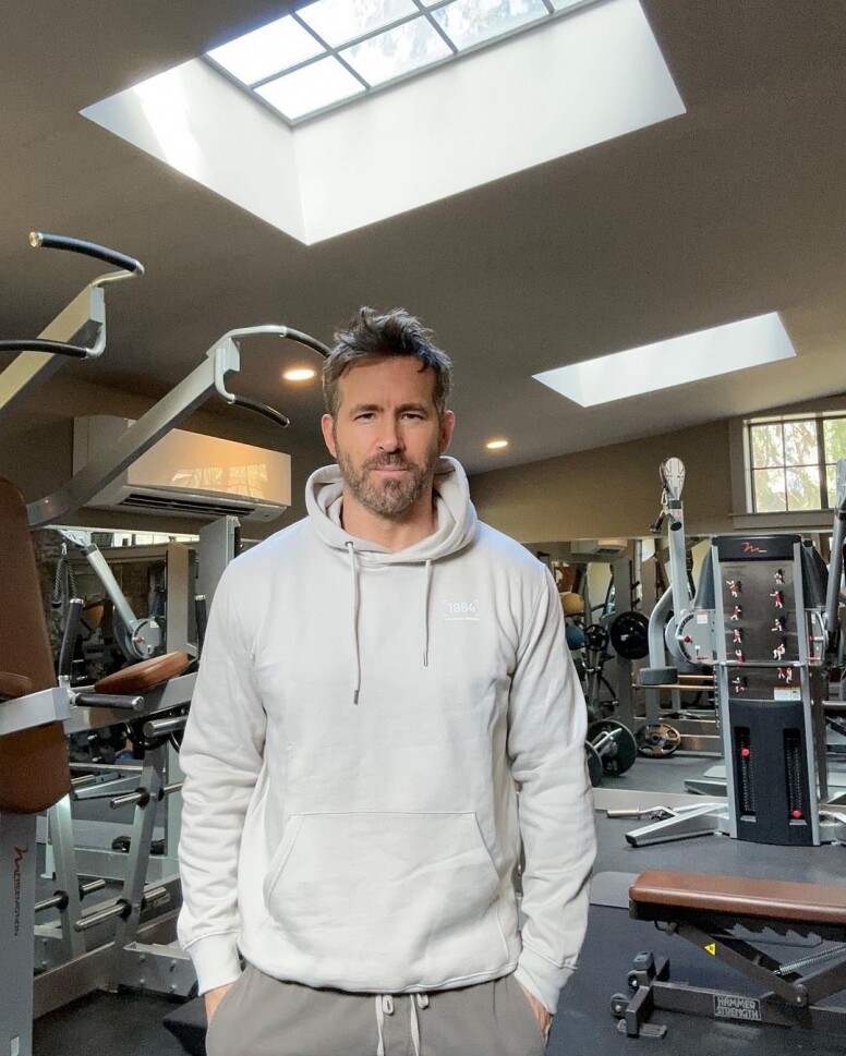 《死侍與狼人》Ryan Reynolds肌肉訓練大公開！6招練成死侍同款緊緻腹肌！